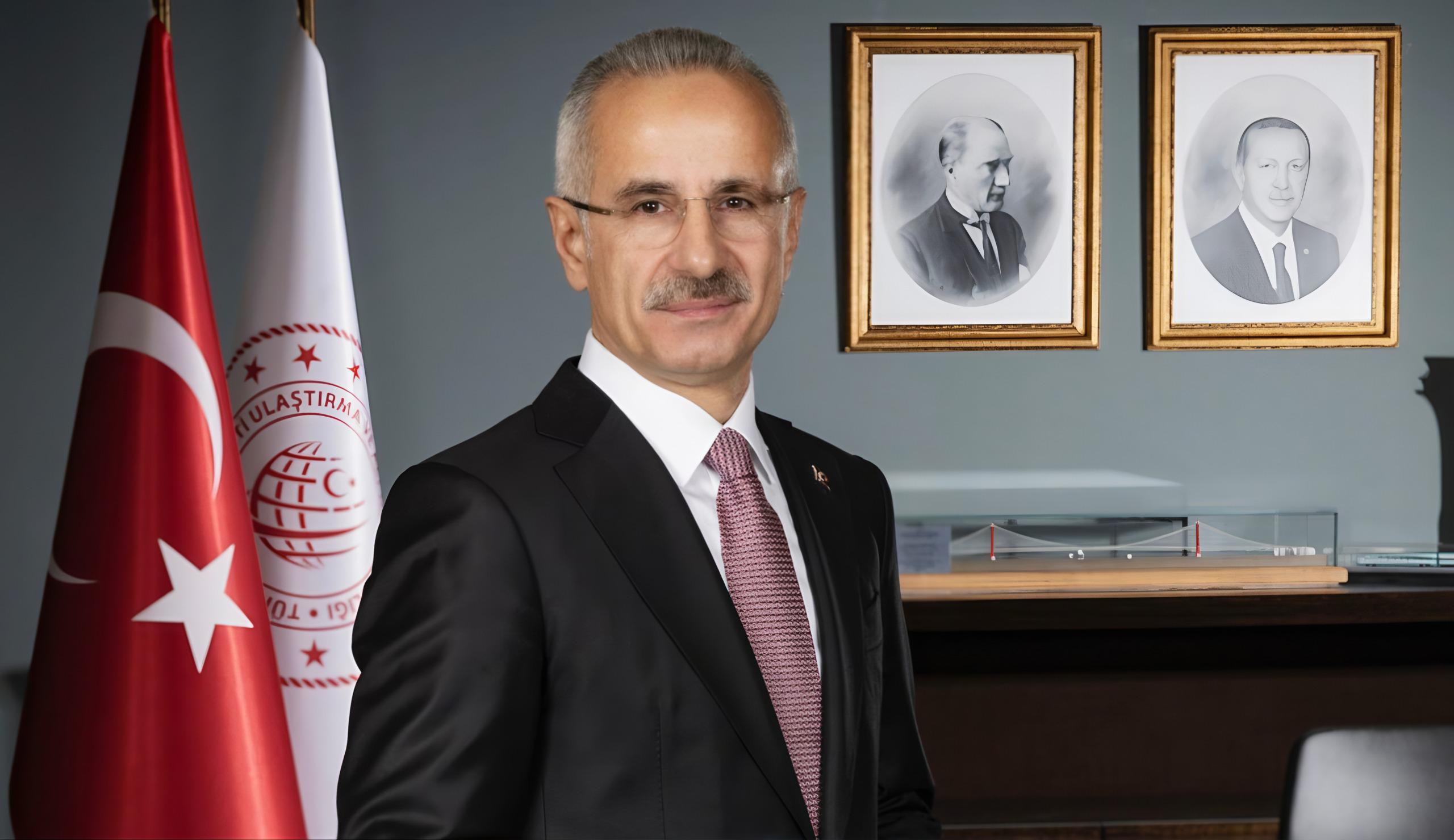 URALOĞLU,”TÜRKİYE İÇİN ÇALIŞMAYA, ÜRETMEYE DEVAM”